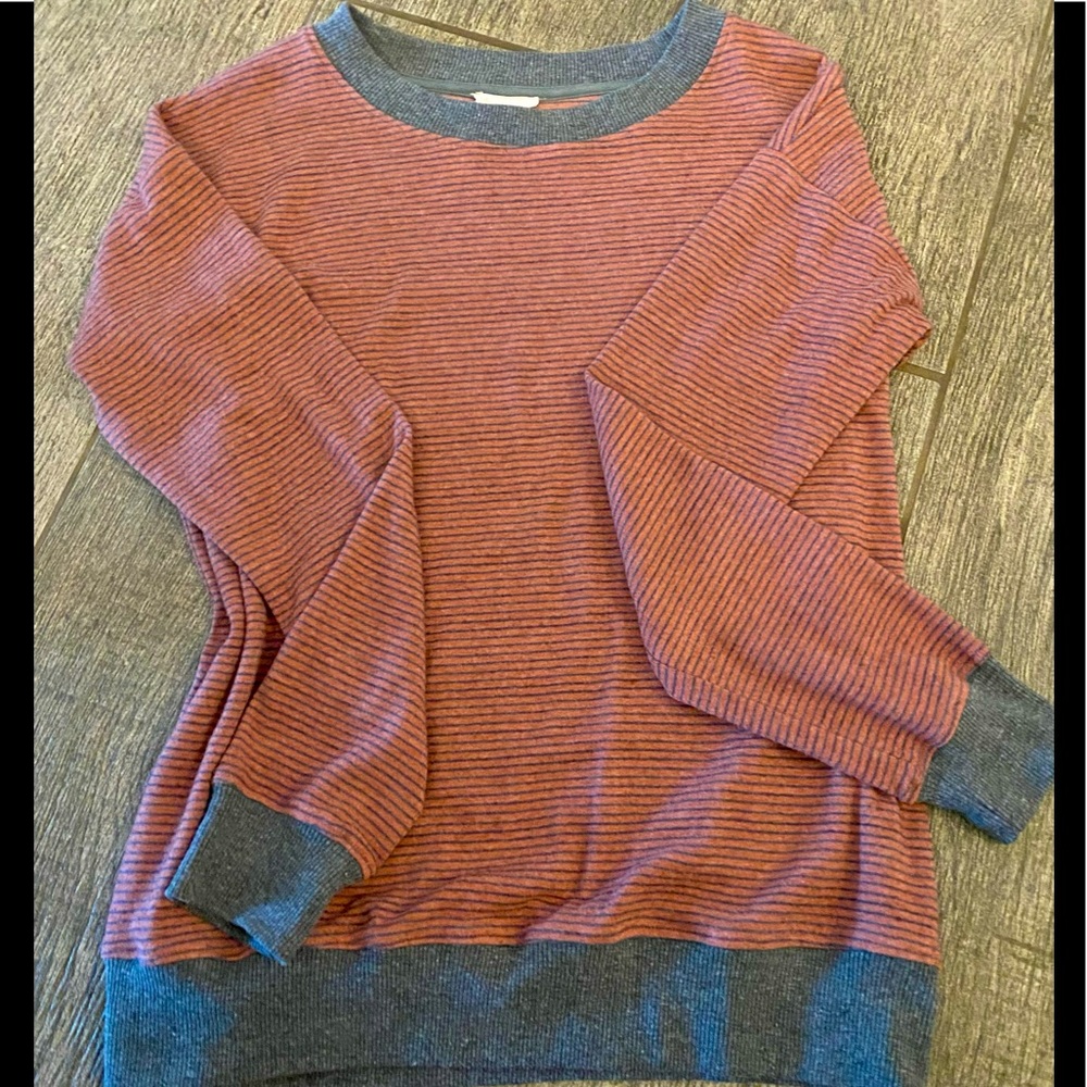 Cute striped Hem and Thread top
